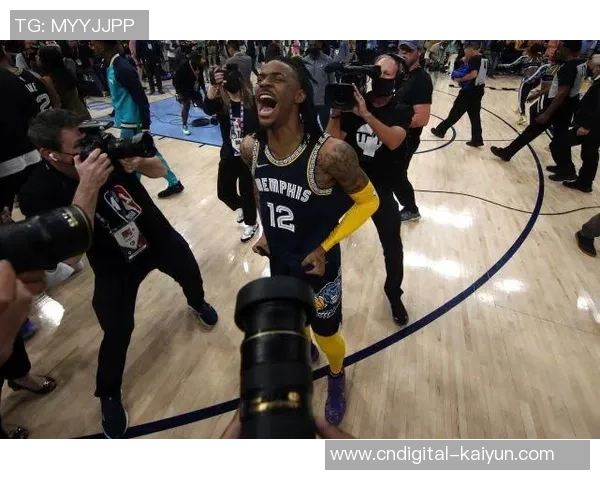 曼彻斯特联与尤文图斯激战正酣比分结果揭晓引发球迷热议